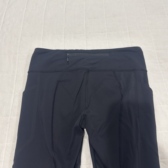 Lululemon Cropped Leggings - Picture 7 of 12